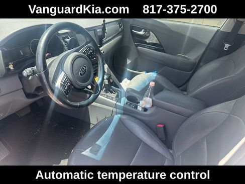 Used 2019 Kia Niro EX w/ Option Group 040 FWD image 5