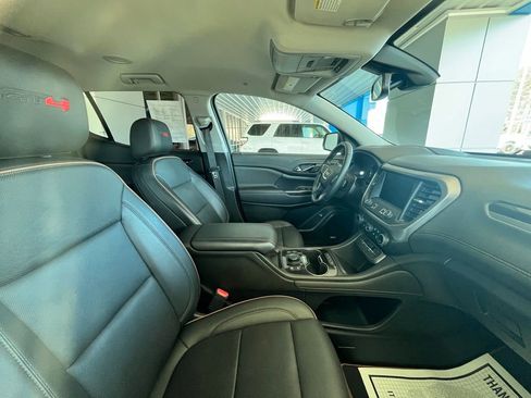 Used 2023 GMC Acadia AT4 w/ Technology Package image 15