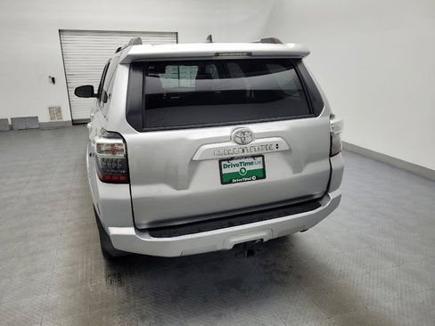 Used 2020 Toyota 4Runner SR5 Premium image 6