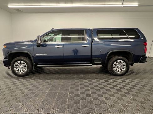 Used 2022 Chevrolet Silverado 2500 High Country w/ Z71 Off-Road Package AWD/4WD image 2