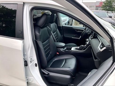 Used 2021 Toyota RAV4 XLE Premium AWD/4WD image 11
