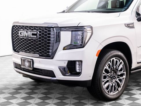 Used 2024 GMC Yukon XL Denali Ultimate AWD/4WD image 38
