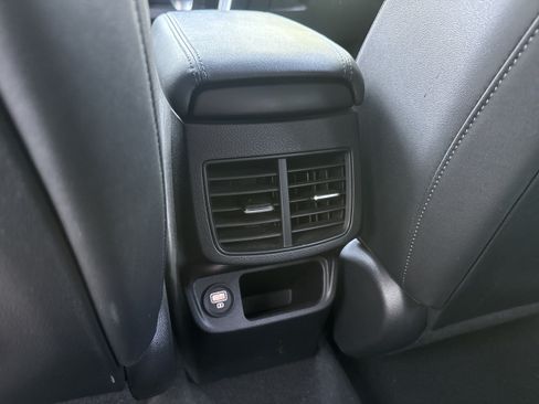 Used 2023 Kia Seltos S w/ Navigation Package FWD image 14