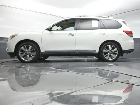 Used 2014 Nissan Pathfinder Platinum w/ Platinum Premium Package AWD/4WD image 37
