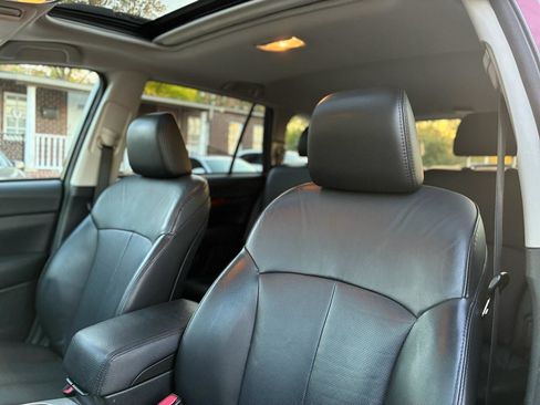 Used 2012 Subaru Outback 2.5i Limited w/ Moonroof Pkg image 15