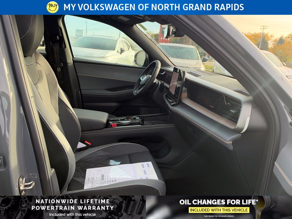 New 2027 Volkswagen Atlas SEL R-Line AWD/4WD image 23