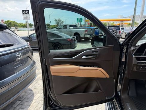 Used 2022 Cadillac Escalade ESV Sport w/ Touring Package AWD/4WD image 14