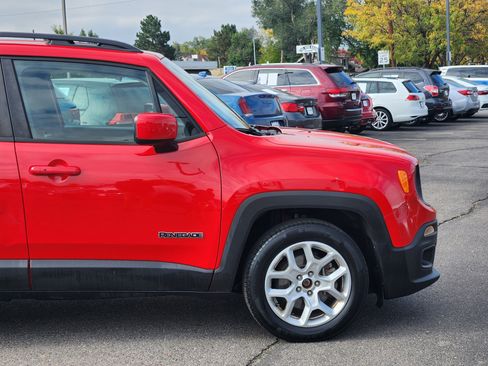 Used 2016 Jeep Renegade Latitude image 7