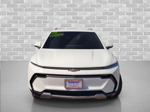 Certified 2024 Chevrolet Equinox EV LT FWD image 2