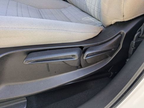 Used 2024 Honda HR-V LX image 16