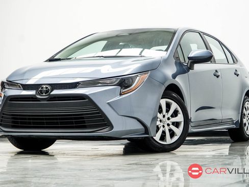 Used 2024 Toyota Corolla LE FWD image 1