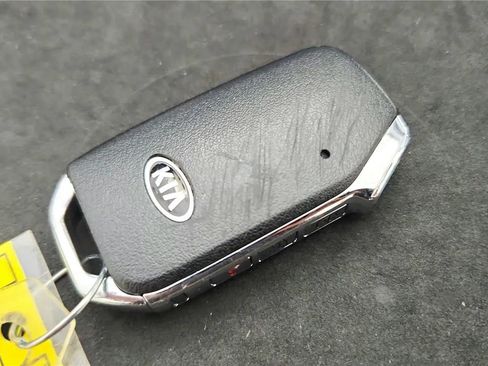 Used 2020 Kia Telluride S AWD/4WD image 21