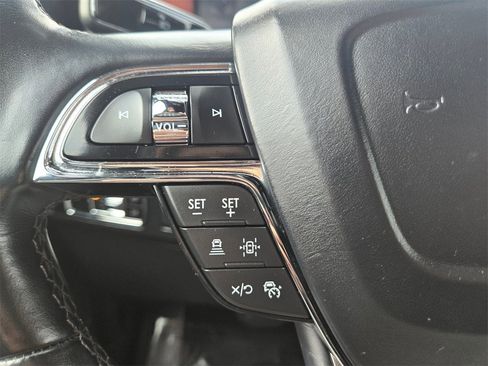 Used 2024 Lincoln Navigator L 4WD image 17