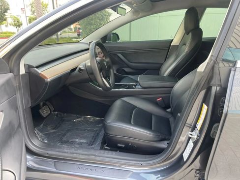 Used 2020 Tesla Model 3 Standard Range Plus RWD image 15