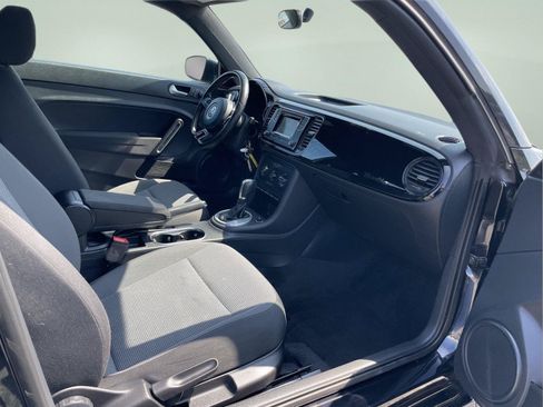 Used 2018 Volkswagen Beetle 2.0T FWD image 21