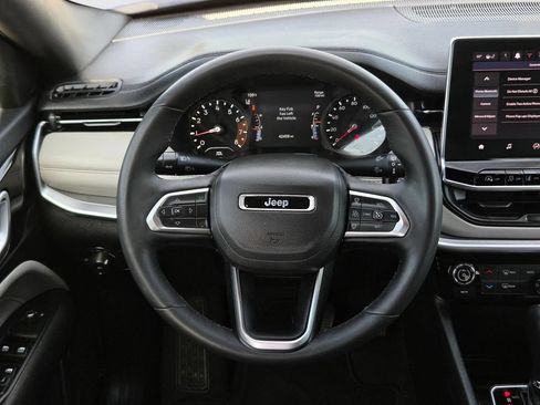 Used 2025 Jeep Compass Limited AWD/4WD image 25