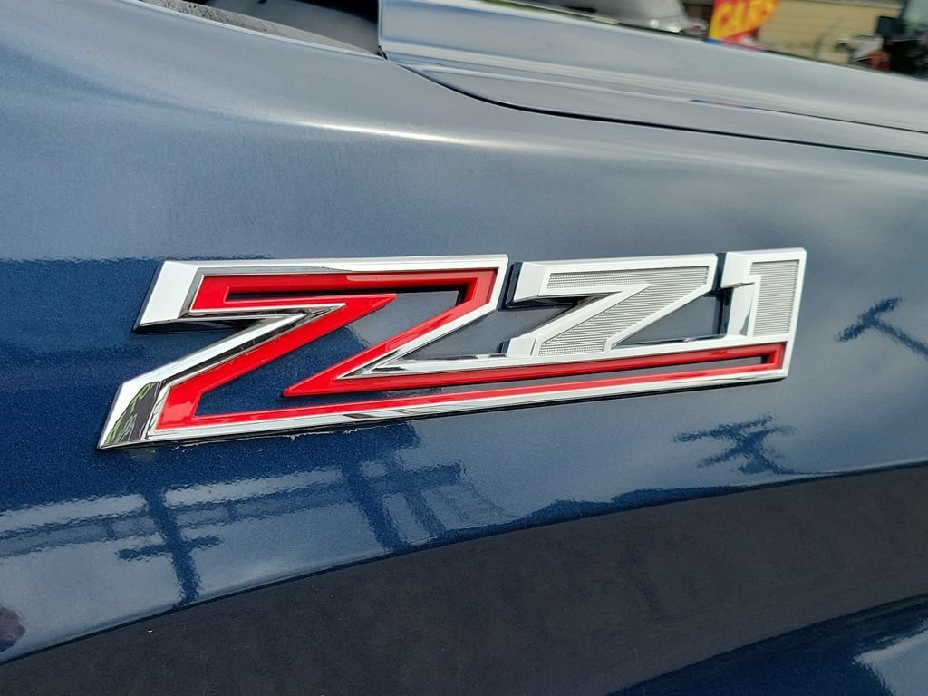 Used 2022 Chevrolet Silverado 1500 LT w/ Z71 Off-Road Package AWD/4WD image 6