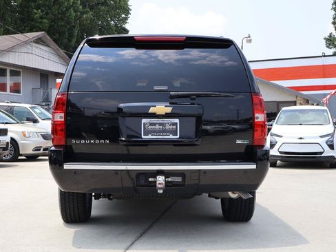 Used 2012 Chevrolet Suburban LTZ RWD image 5