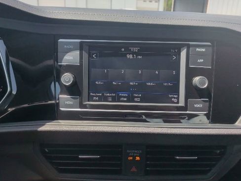 Used 2022 Volkswagen Jetta S image 23