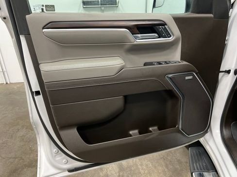 Certified 2022 GMC Sierra 1500 SLT w/ SLT Premium Package image 10