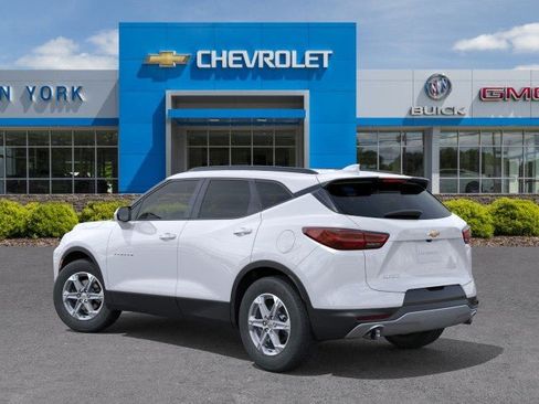 New 2025 Chevrolet Blazer LT w/ Convenience Package image 3