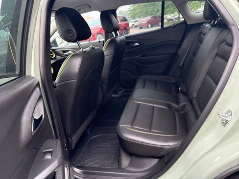 Used 2025 Chevrolet Trax ACTIV w/ Driver Confidence Package FWD image 24