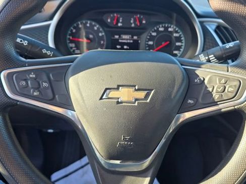 Used 2022 Chevrolet Malibu LT image 18