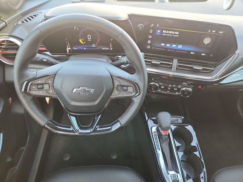 Used 2025 Chevrolet Trax RS w/ Driver Confidence Package FWD image 11