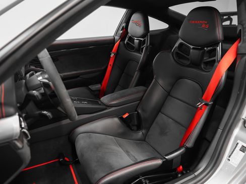 Used 2018 Porsche 911 GT2 RS w/ Weissach Package image 76