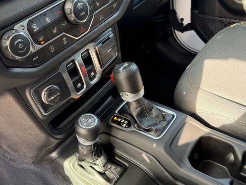 Used 2025 Jeep Wrangler Sport S image 23