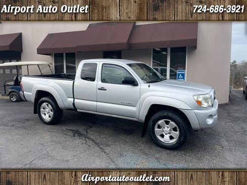 Used 2008 Toyota Tacoma PreRunner image 1