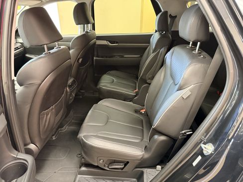 Used 2023 Hyundai Palisade SEL AWD/4WD image 17