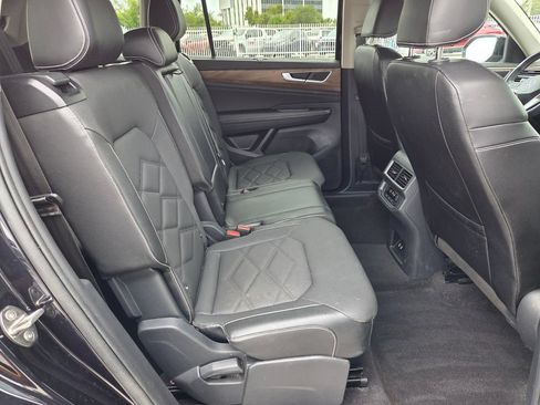 Used 2024 Volkswagen Atlas SE FWD image 14