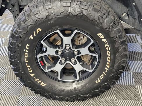 Used 2022 Jeep Wrangler Unlimited Rubicon w/ Cold Weather Group AWD/4WD image 8