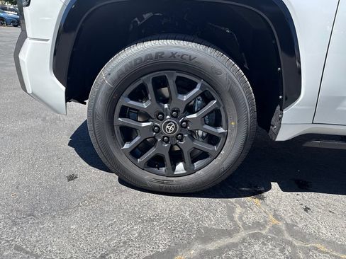 New 2026 Toyota Tundra Platinum AWD/4WD image 28