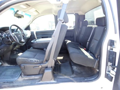 Used 2013 GMC Sierra 2500 SLE w/ Snow Plow Prep Package image 11