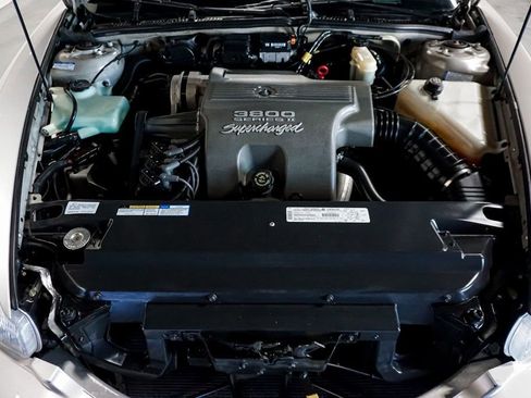 Used 1997 Buick Riviera Supercharged Coupe image 12