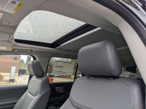 New 2025 Ford Expedition Max Active image 30