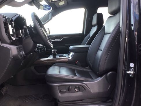 Used 2023 Chevrolet Silverado 1500 RST image 9