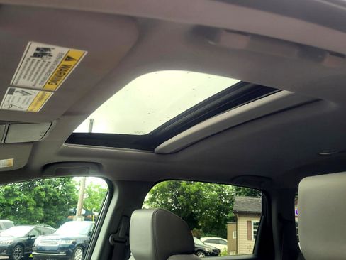 Used 2017 Honda CR-V Touring image 14