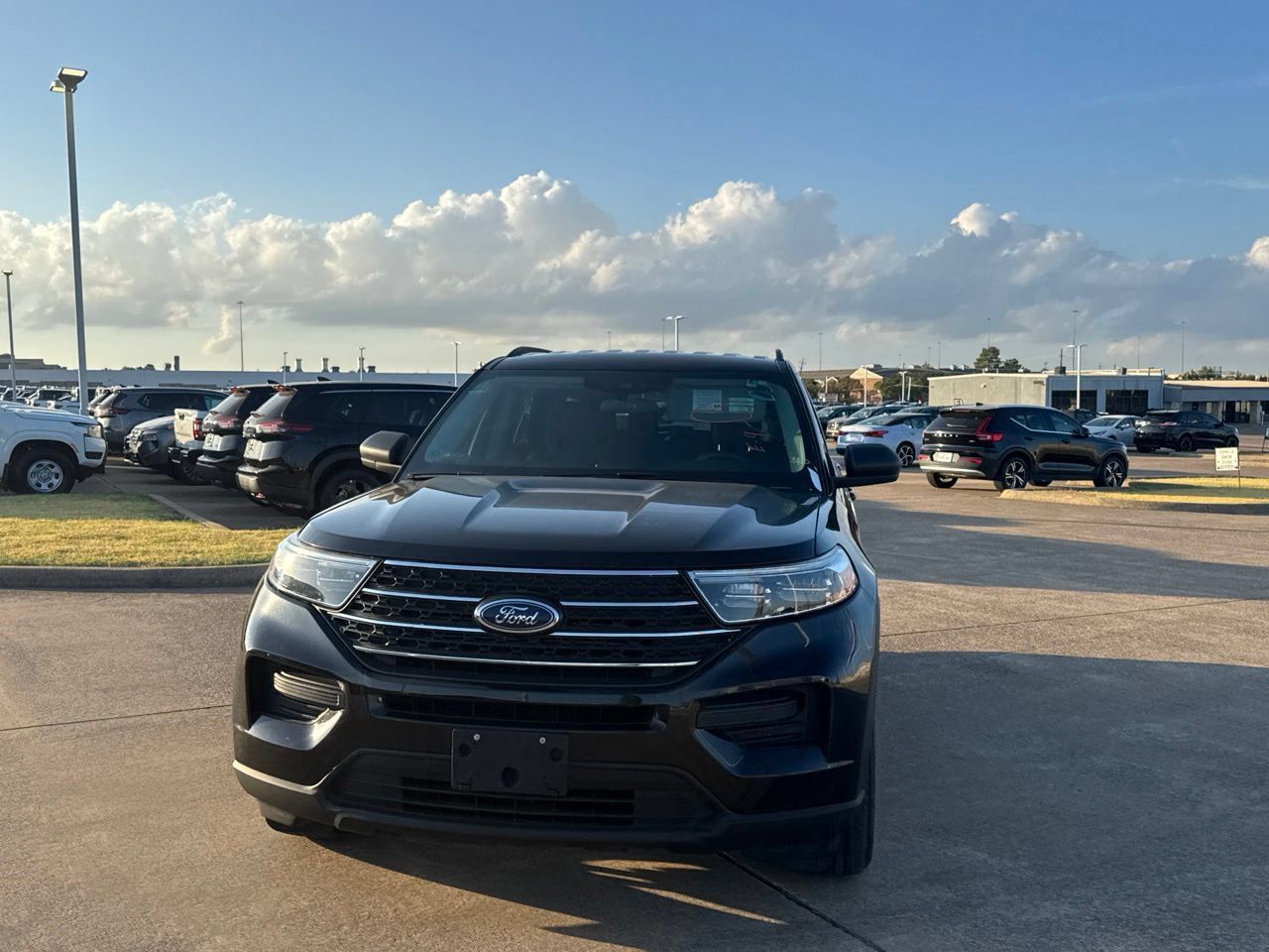 Used 2022 Ford Explorer XLT RWD image 7
