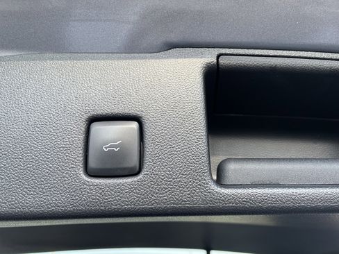 Used 2024 Ford Escape Platinum image 7