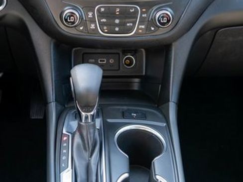 Used 2022 Chevrolet Equinox LT image 17