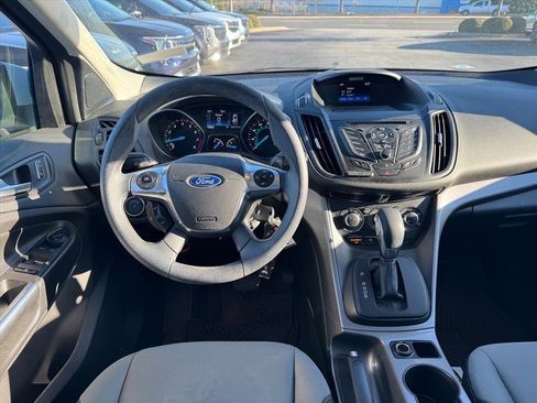 Used 2016 Ford Escape SE image 12