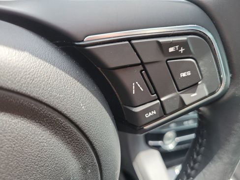 Used 2020 Jaguar F-PACE Premium AWD/4WD image 31