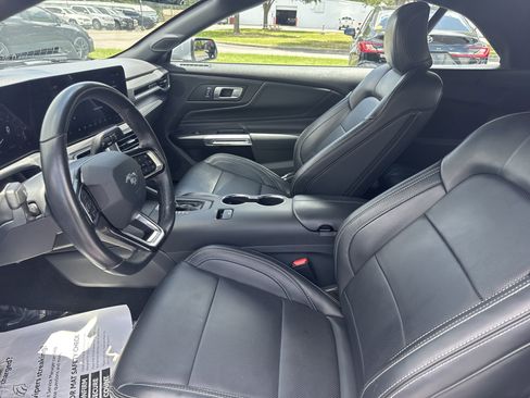 Used 2025 Ford Mustang Premium RWD image 13