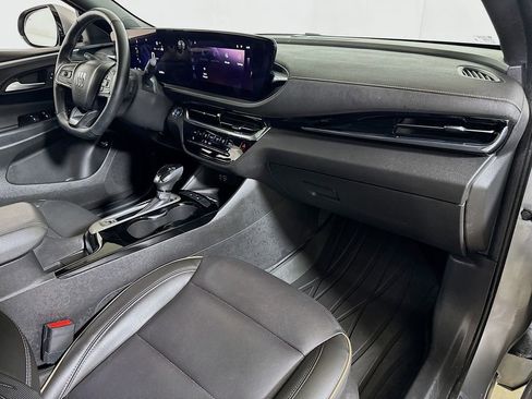 Used 2024 Buick Envista Avenir image 25