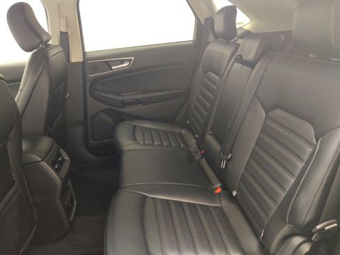 Used 2024 Ford Edge SEL image 18