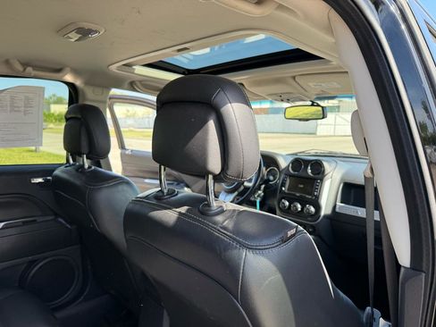 Used 2016 Jeep Compass High Altitude FWD image 23