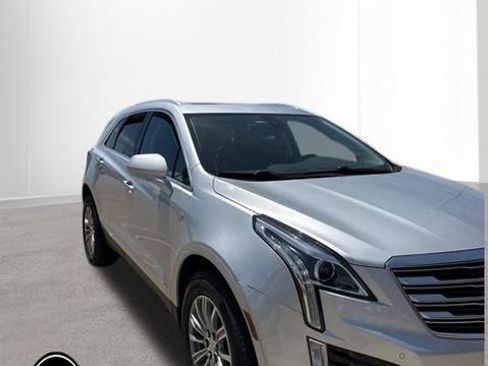 Used 2017 Cadillac XT5 Luxury w/ Driver Awareness Package AWD/4WD image 3